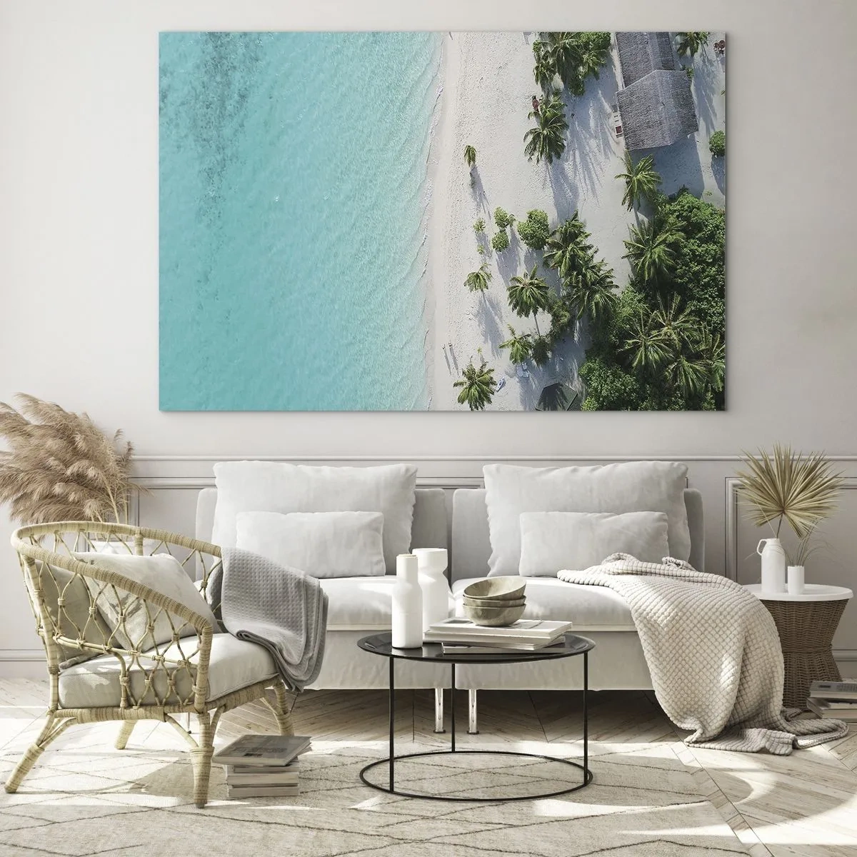 Obraz na skle - Pohled z ptačí perspektivy na tropickou pláž s palmami a tyrkysovým mořem - 70x50cm - Dovolená v ráji - Moderní nástěnná dekorace do obývacího pokoje a ložnice ARTTOR