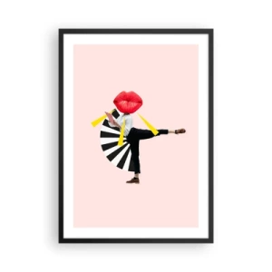 Plakát v černém rámu - Surrealistická kompozice se rty a geometrickými prvky na růžovém pozadí. - 50x70cm - Surrealistický pop-art - Moderní nástěnná dekorace do obývacího pokoje a ložnice ARTTOR