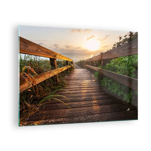 Obraz na skle - Dřevěná lávka vedoucí na pláž při západu slunce - 70x50cm - A přímo ke břehu - Moderní nástěnná dekorace do obývacího pokoje a ložnice ARTTOR
