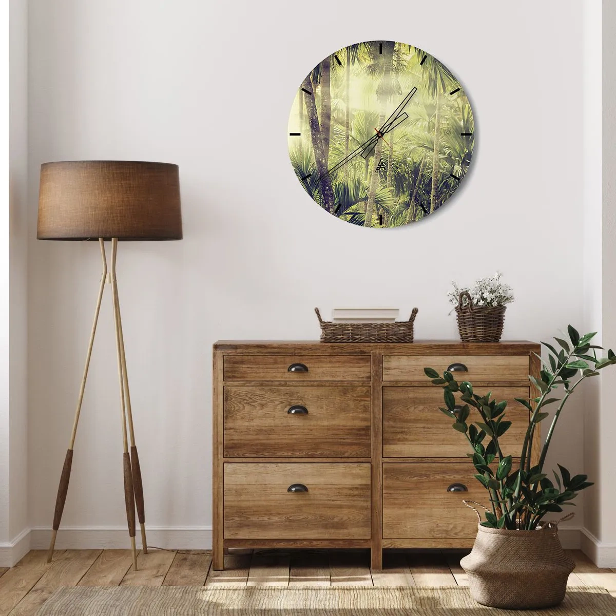Nástěnné hodiny - Tropický palmový les v paprscích slunce - 30x30cm - V zeleném žáru - Moderní nástěnná dekorace do obývacího pokoje, kuchyně a ložnice ARTTOR