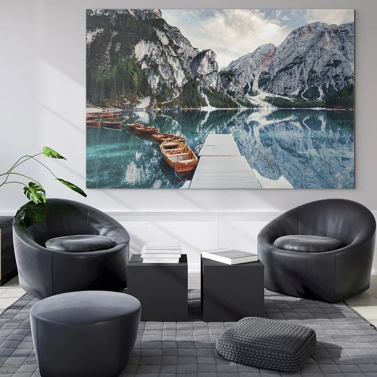 Obraz na skle - Dřevěný most přes tyrkysové jezero v horách - 70x50cm - Ukážeme vám krásu - Moderní nástěnná dekorace do obývacího pokoje a ložnice ARTTOR