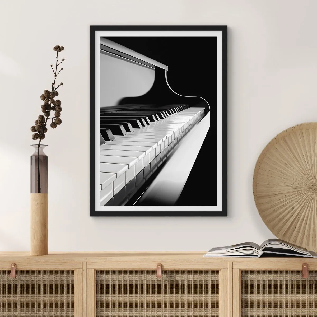 Plakát v černém rámu - Černobílý detail klávesnice klavíru - 50x70cm - Harmonie tvarů a barev - Moderní nástěnná dekorace do obývacího pokoje a ložnice ARTTOR