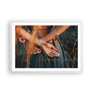 Plakát v bílém rámu - Propojená s přírodou - 70x50 cm