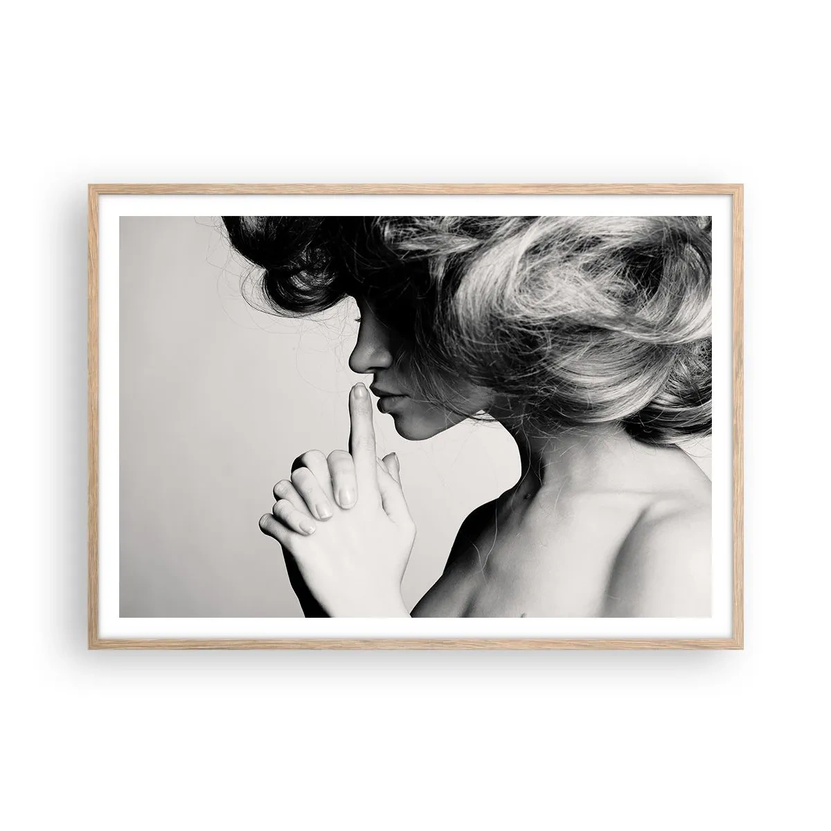 Plakát v rámu světlý dub - Zahleděná do sebe - 100x70 cm