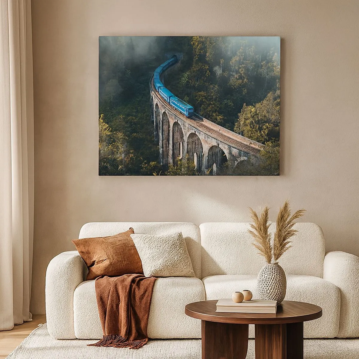 Obraz na plátně - Modrý vlak na historickém viaduktu mezi lesy - 70x50cm - Přitažlivost přírody - Moderní nástěnná dekorace do obývacího pokoje a ložnice ARTTOR
