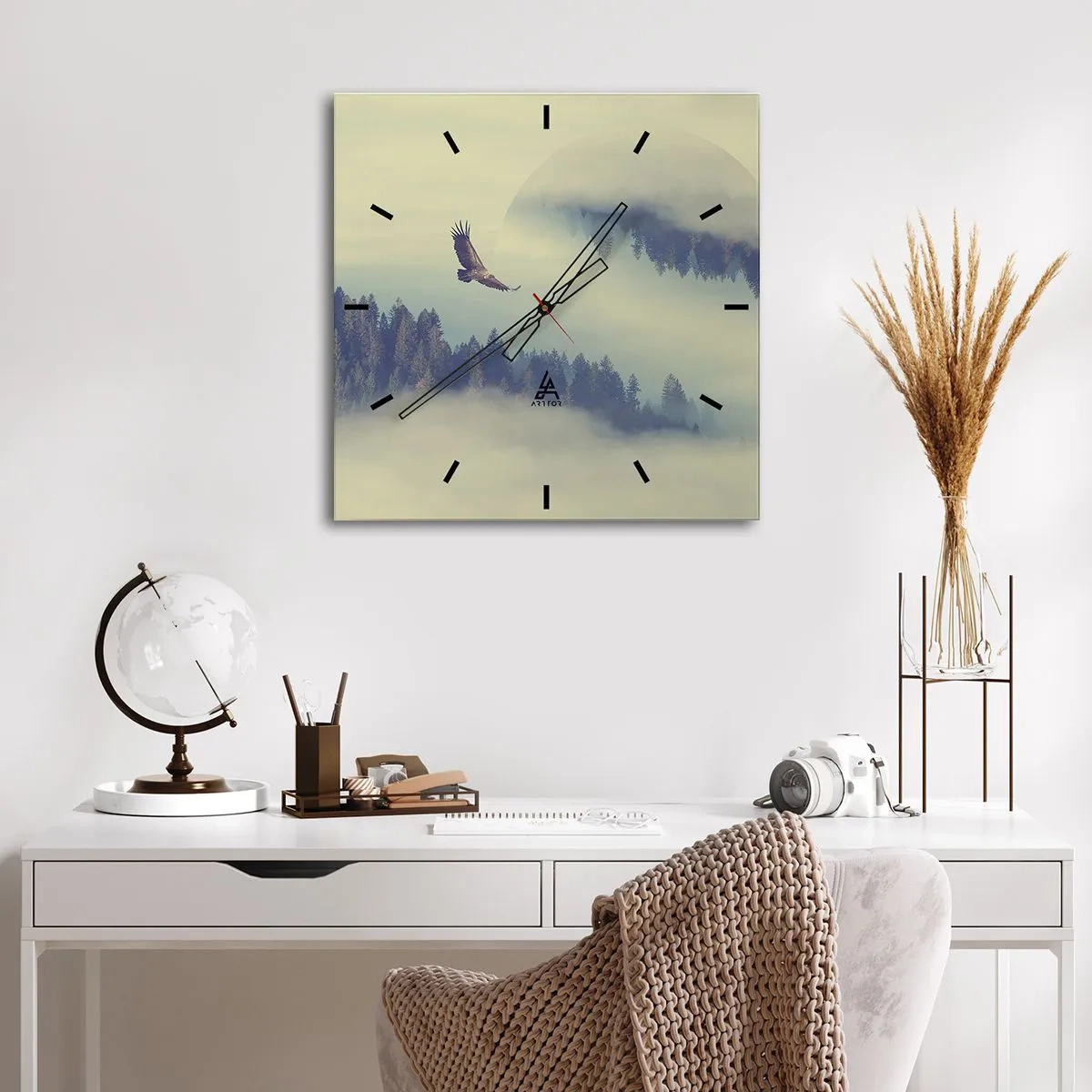 Nástěnné hodiny - Viděla jsem stín orla - 30x30 cm