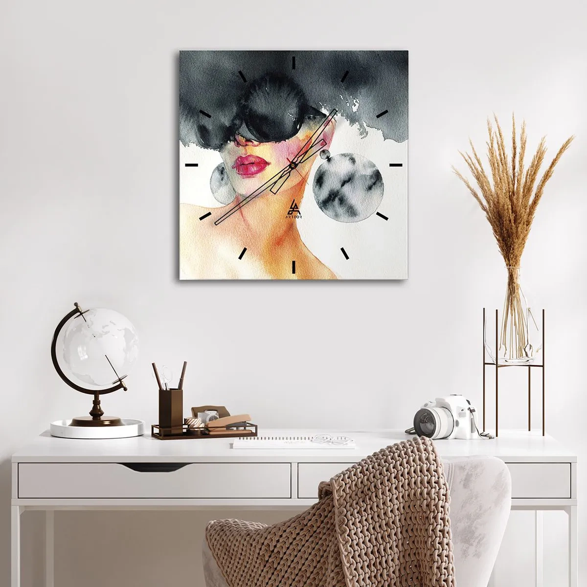 Nástěnné hodiny - Tajemství elegance - 30x30 cm