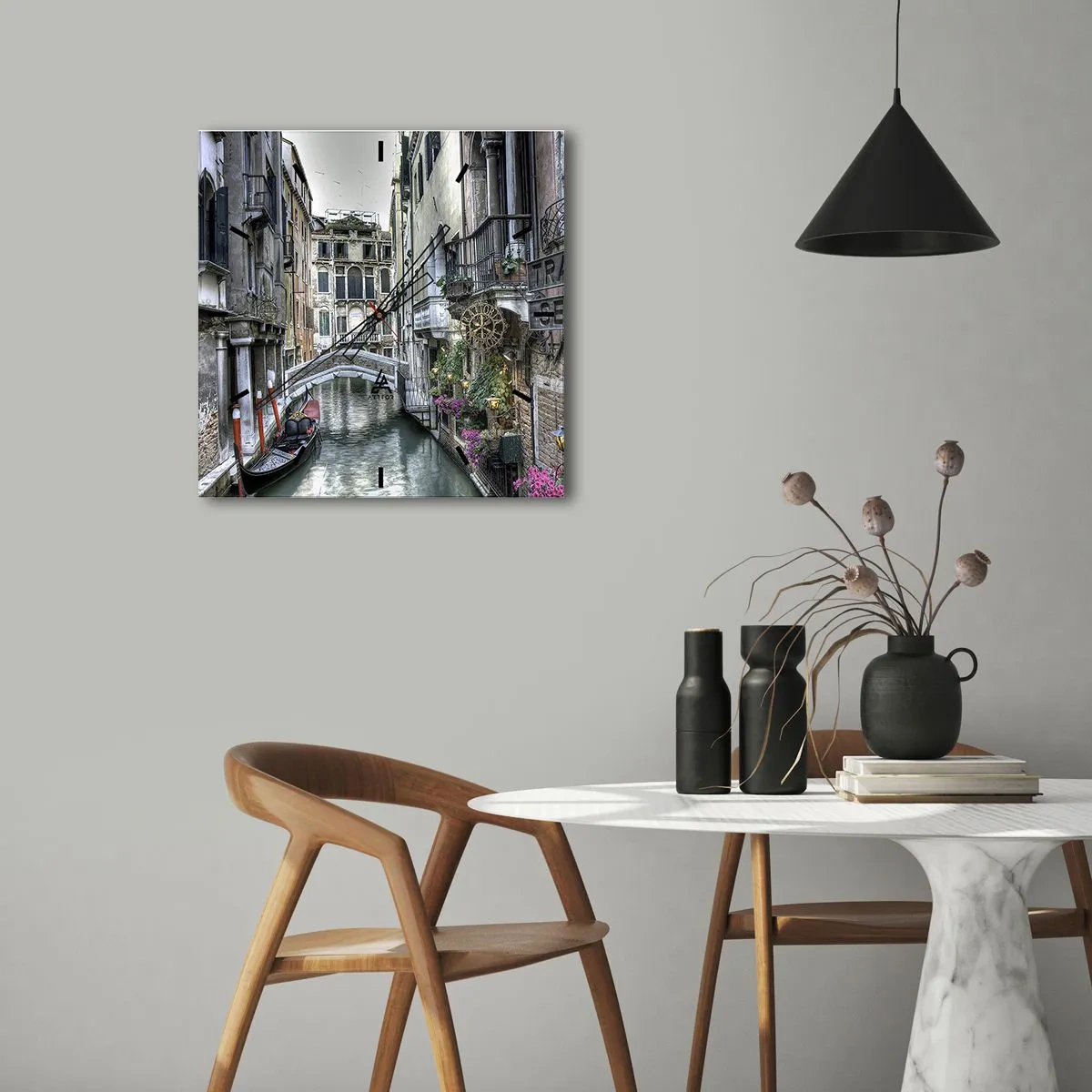 Nástěnné hodiny - Od staletí v tichém zamyšlení - 40x40 cm