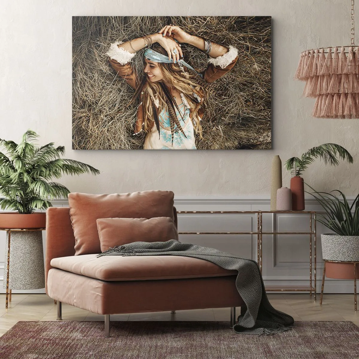 Obraz na plátně - Boho styl žena ležící na seně - 70x50cm - Na cestě do léta lásky - Moderní nástěnná dekorace do obývacího pokoje a ložnice ARTTOR