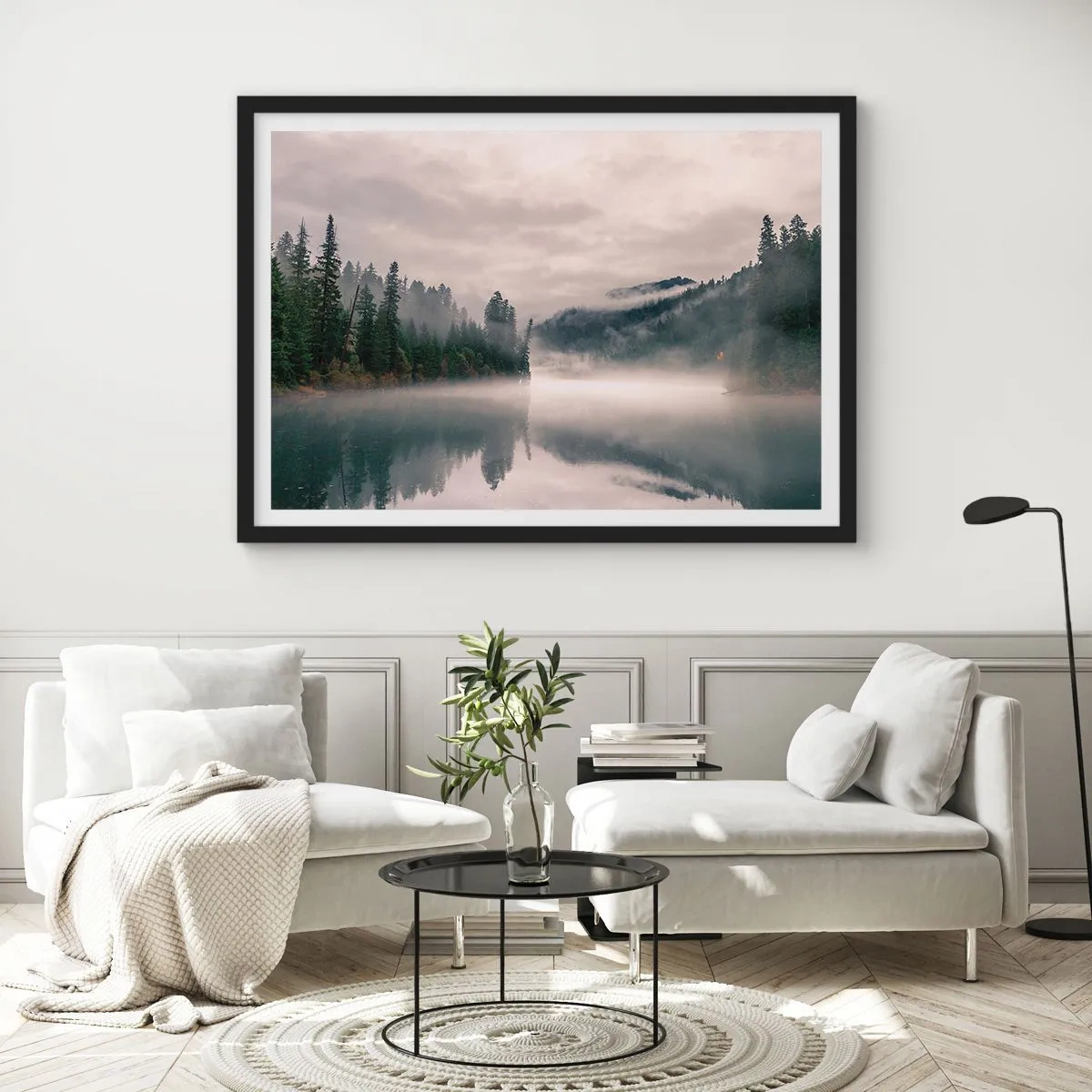 Plakát v černém rámu - V zamyšlení, v mlze - 100x70 cm