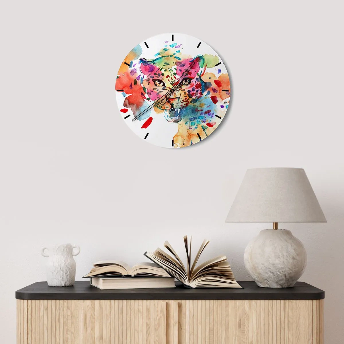 Nástěnné hodiny - Barevný portrét pantera v abstraktní akvarelové podobě. - 30x30cm - Kráska a zvíře - Moderní nástěnná dekorace do obývacího pokoje, kuchyně a ložnice ARTTOR