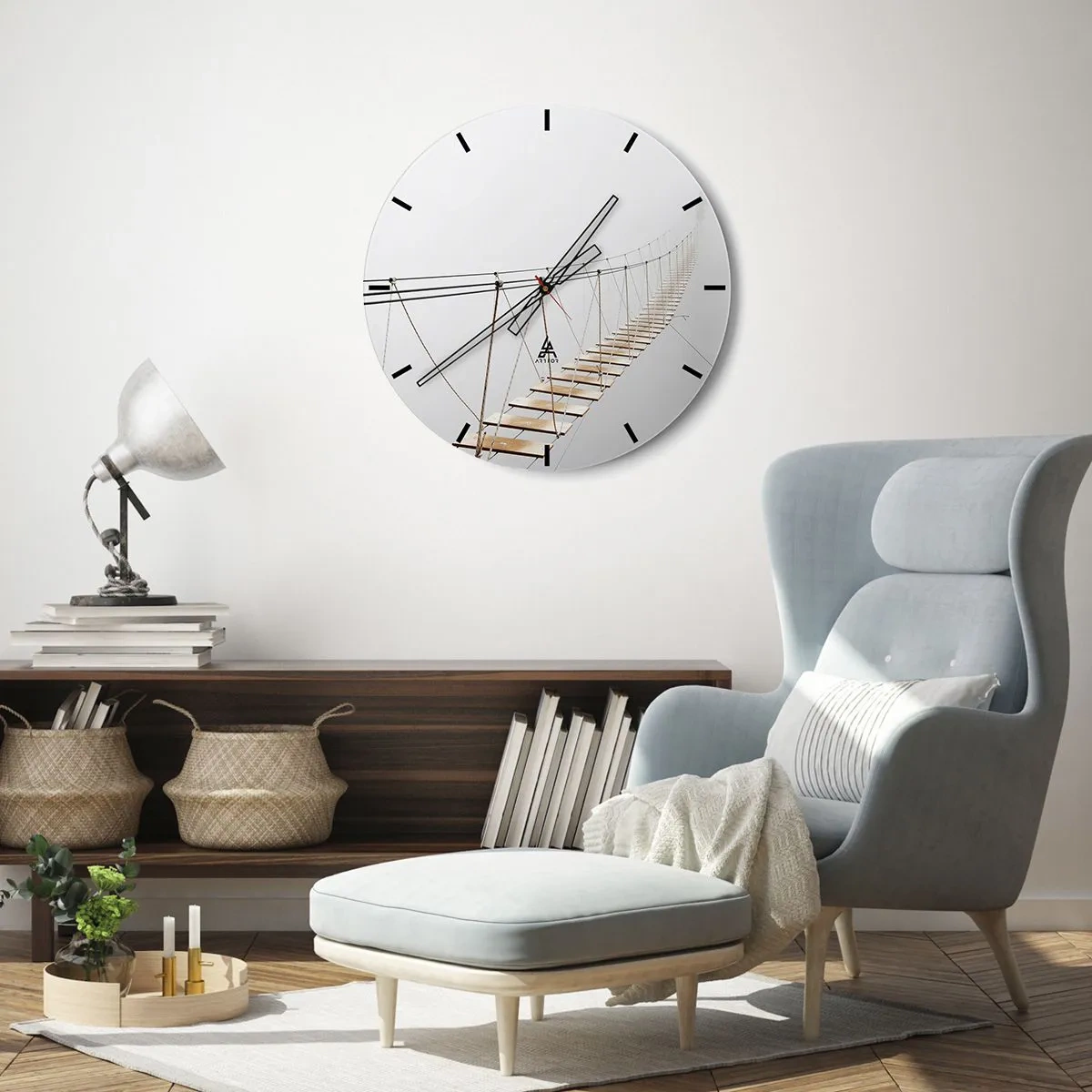 Nástěnné hodiny - Žena v černých šatech sedí na balkóně v černé a bílé - 30x30cm - Kam vás zavede? - Moderní nástěnná dekorace do obývacího pokoje, kuchyně a ložnice ARTTOR