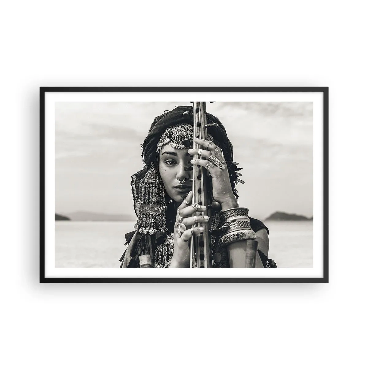 Plakát v černém rámu - Samotná hudba orientu - 91x61 cm