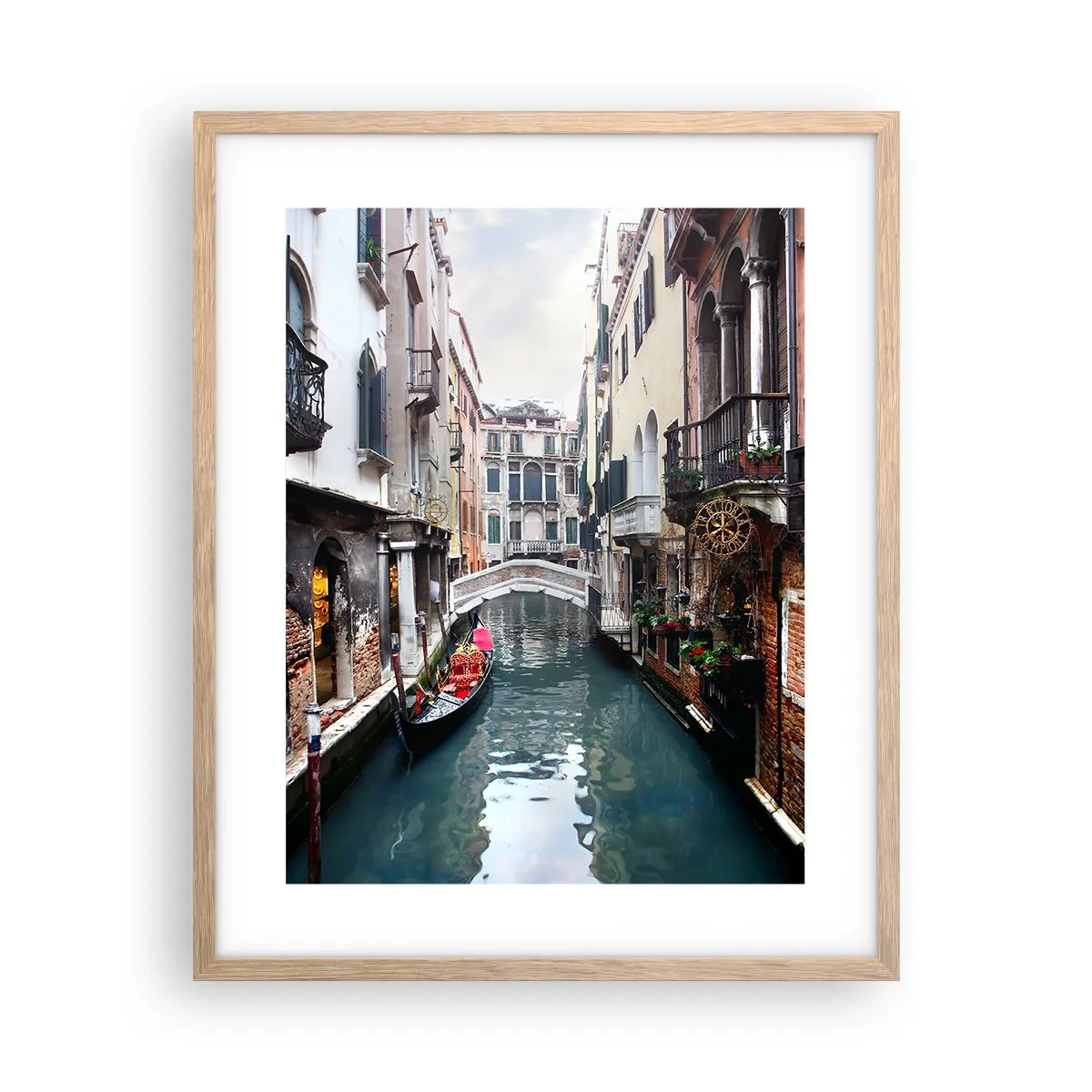 Plakát v rámu světlý dub - Benátská krajina s gondolou a můstkem - 40x50 cm