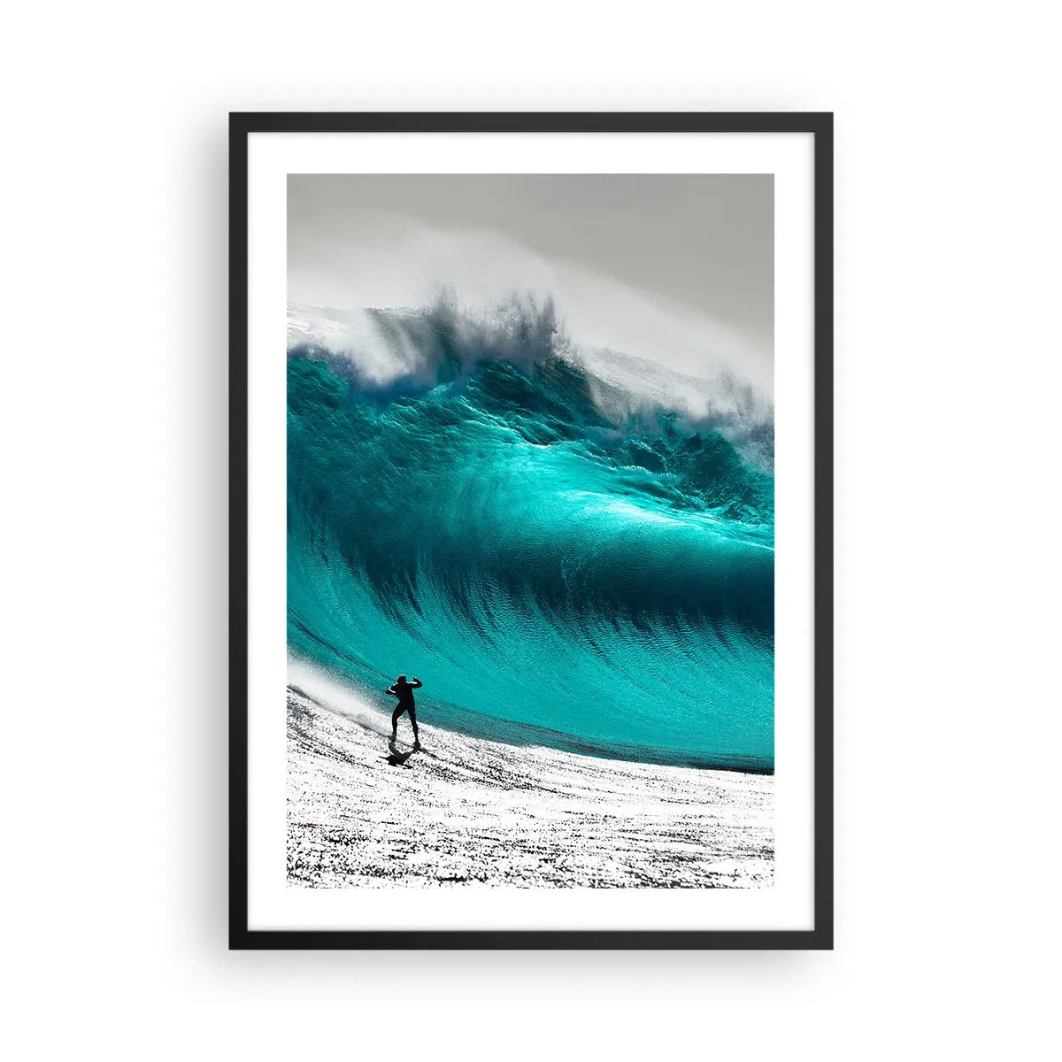 Plakát v černém rámu - Surfař před obrovskou tyrkysovou vlnou. - 50x70cm - Výzva přijata - Moderní nástěnná dekorace do obývacího pokoje a ložnice ARTTOR