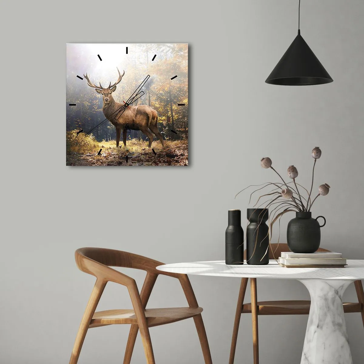 Nástěnné hodiny - Plné důstojnosti - 30x30 cm