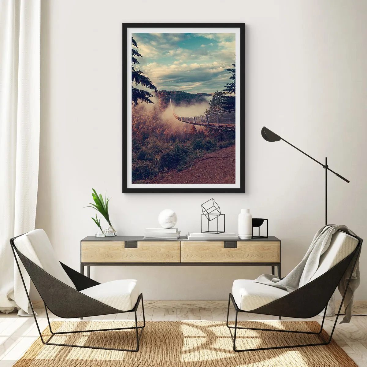 Plakát v černém rámu - Visutý most mezi mlhavými horami při západu slunce - 50x70cm - Nad podzimním lesem - Moderní nástěnná dekorace do obývacího pokoje a ložnice ARTTOR