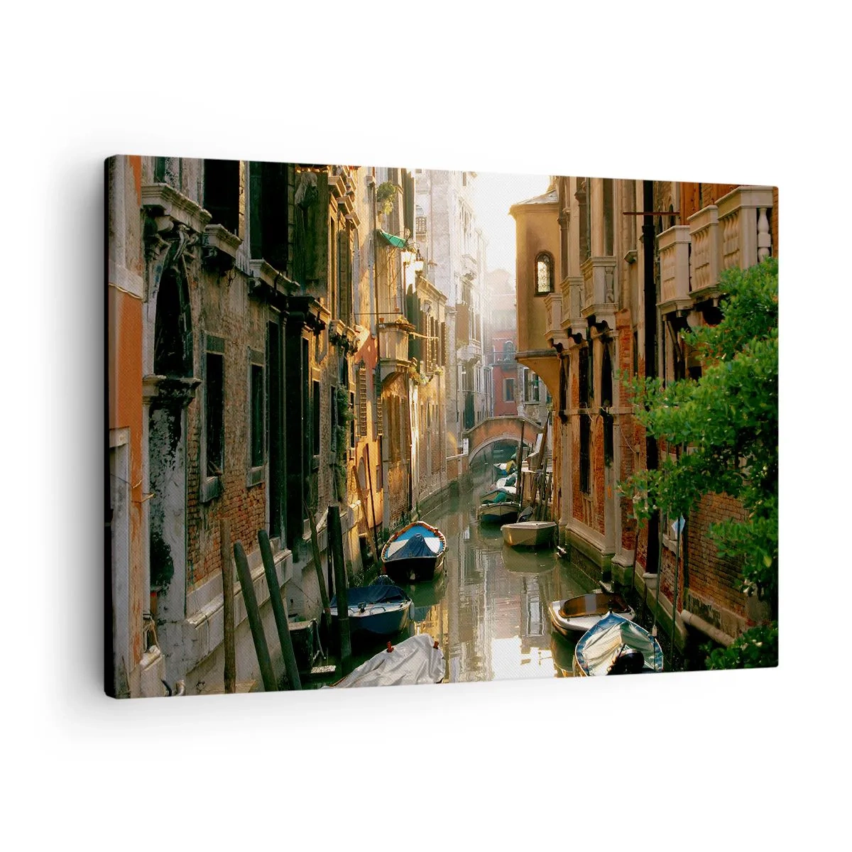 Obraz na plátně - Malebný kanál v Benátkách s loděmi a mostem - 70x50cm - V benátském zákoutí - Moderní nástěnná dekorace do obývacího pokoje a ložnice ARTTOR