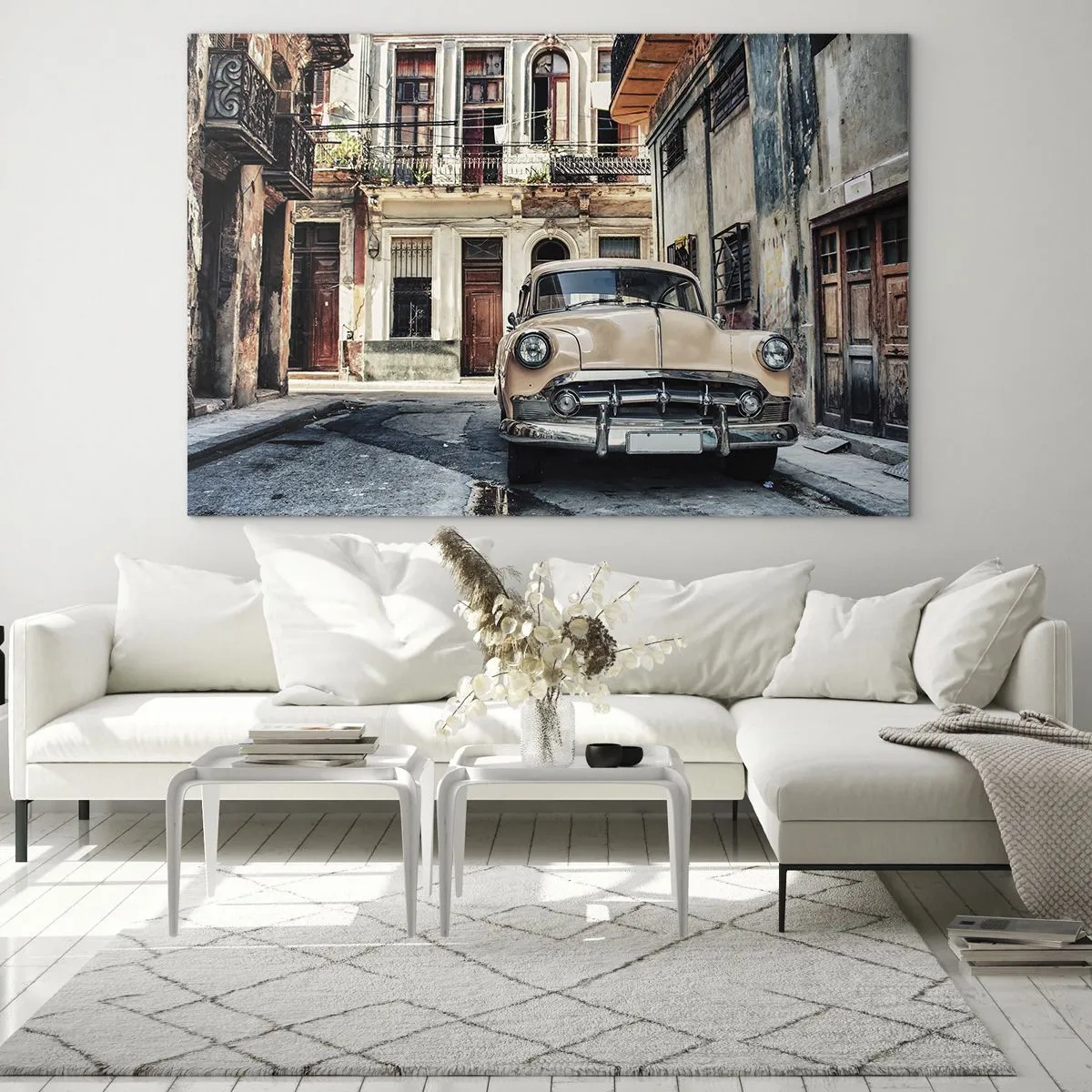 Obraz na skle - Retro auto na ulici starého města - 70x50cm - Siesta v Havaně - Moderní nástěnná dekorace do obývacího pokoje a ložnice ARTTOR