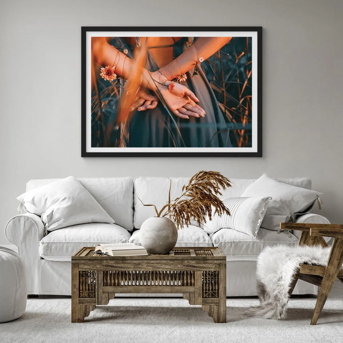 Plakát v černém rámu - Propojená s přírodou - 70x50 cm