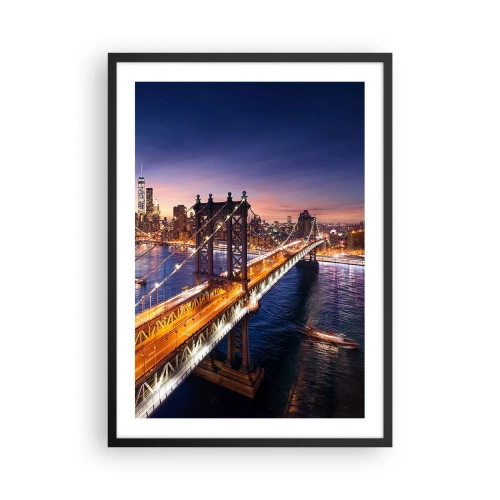 Plakát v černém rámu - Newyorský most v noci s výhledem na město - 50x70cm - Zářící most do srdce města - Moderní nástěnná dekorace do obývacího pokoje a ložnice ARTTOR