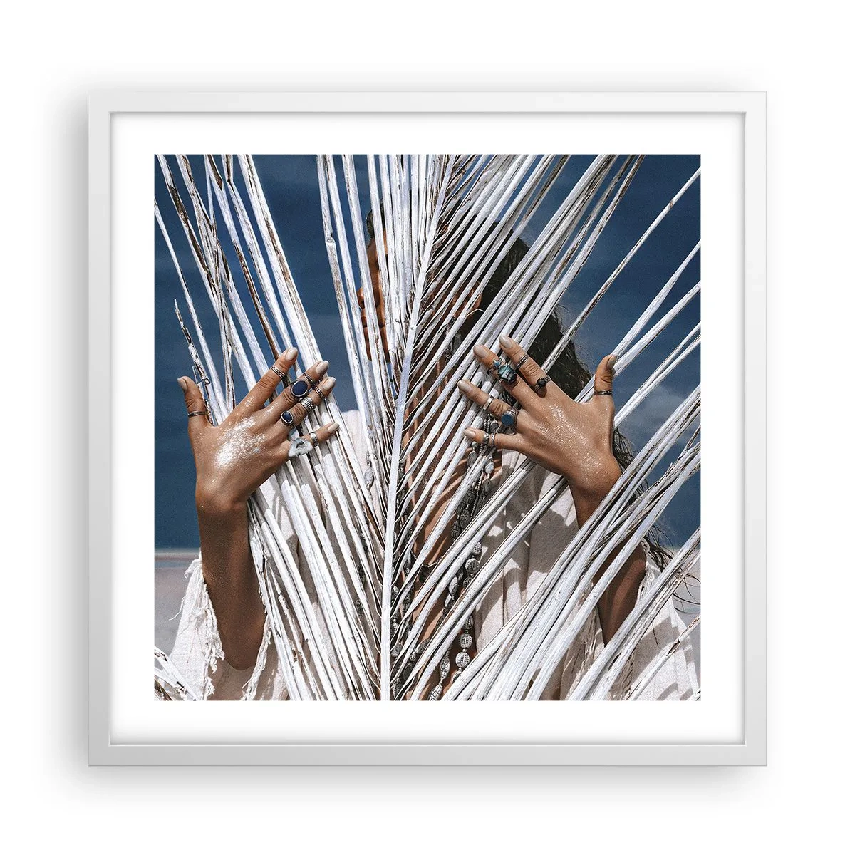 Plakát v bílém rámu - Šamanová holka? - 50x50 cm