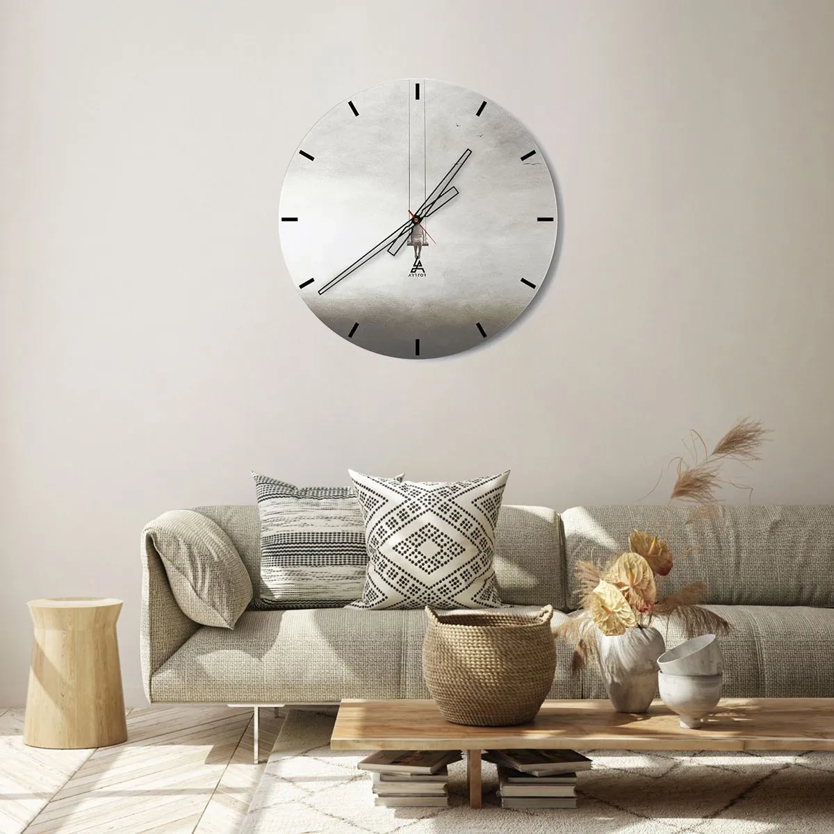 Nástěnné hodiny - Postava na houpačce zavěšená v minimalistickém prostoru - 30x30cm - Dítě v nás - Moderní nástěnná dekorace do obývacího pokoje, kuchyně a ložnice ARTTOR