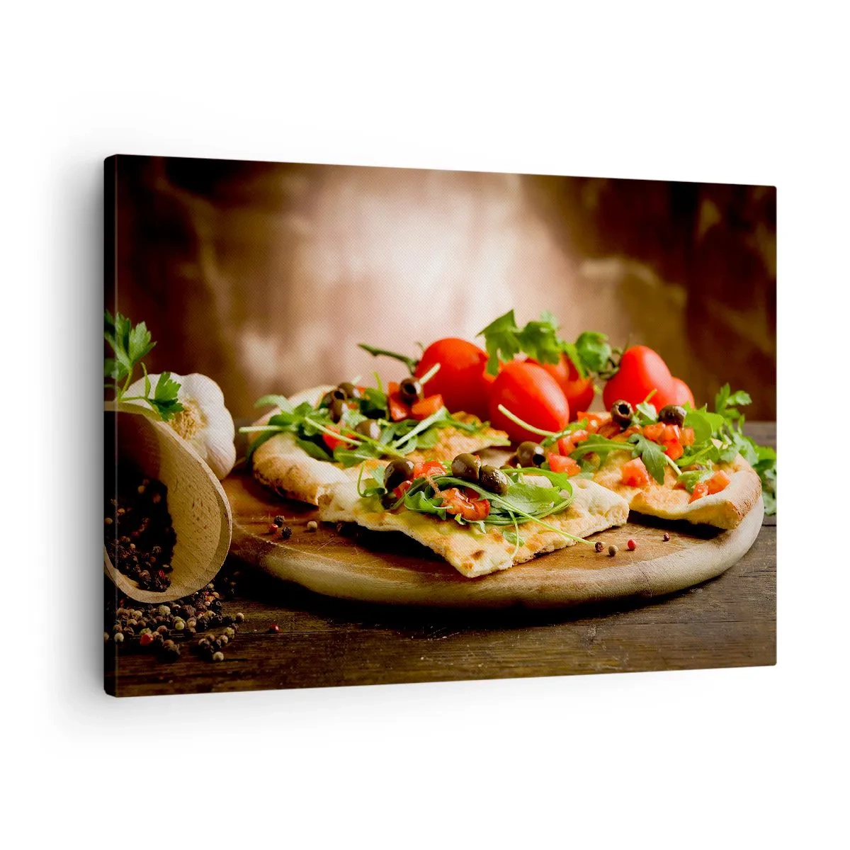 Obraz na plátně - Pizza se zeleninou na dřevěném prkénku v rustikálním stylu - 70x50cm - Přímo z pece a ze zahrady - Moderní nástěnná dekorace do obývacího pokoje a ložnice ARTTOR