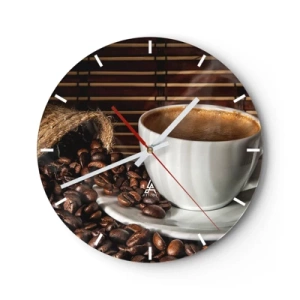 Nástěnné hodiny - Šálek kávy a roztroušená zrna na bambusovém pozadí - 30x30cm - Černost uhlí, průzračnost jantaru - Moderní nástěnná dekorace do obývacího pokoje, kuchyně a ložnice ARTTOR
