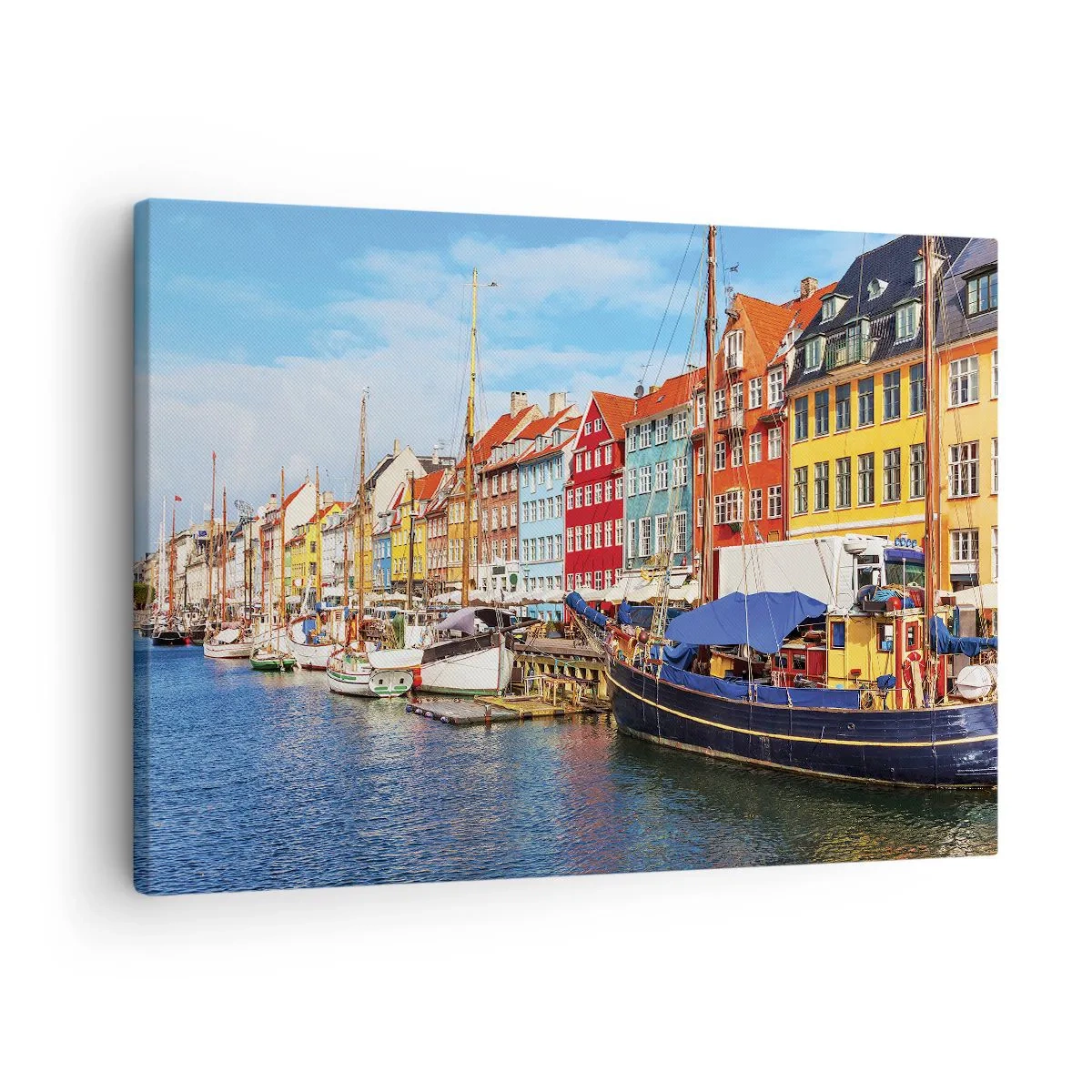 Obraz na plátně - Barevné domy na kanálu s loděmi na slunci - 70x50cm - Radostné nábřeží - Moderní nástěnná dekorace do obývacího pokoje a ložnice ARTTOR