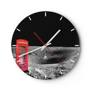 Nástěnné hodiny - Červená telefonní budka na povrchu Měsíce - 30x30cm - Kosmický žert - Moderní nástěnná dekorace do obývacího pokoje, kuchyně a ložnice ARTTOR
