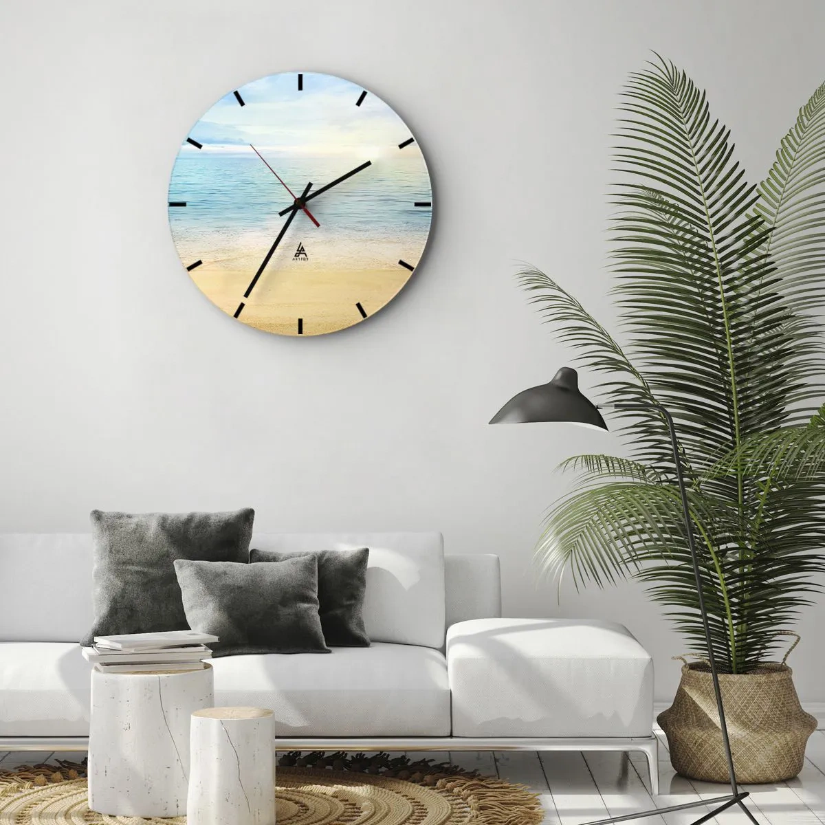 Nástěnné hodiny - Klidná pláž s azurovým mořem a jasnou oblohou - 30x30cm - Velká modř - Moderní nástěnná dekorace do obývacího pokoje, kuchyně a ložnice ARTTOR