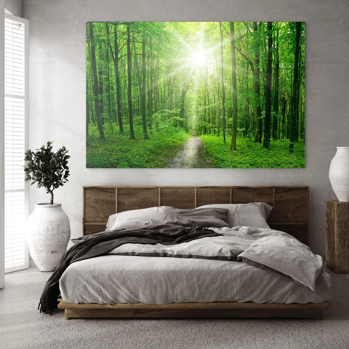 Obraz na skle - Cesta v lese osvětlená slunečními paprsky - 70x50cm - Zelená katedrála - Moderní nástěnná dekorace do obývacího pokoje a ložnice ARTTOR