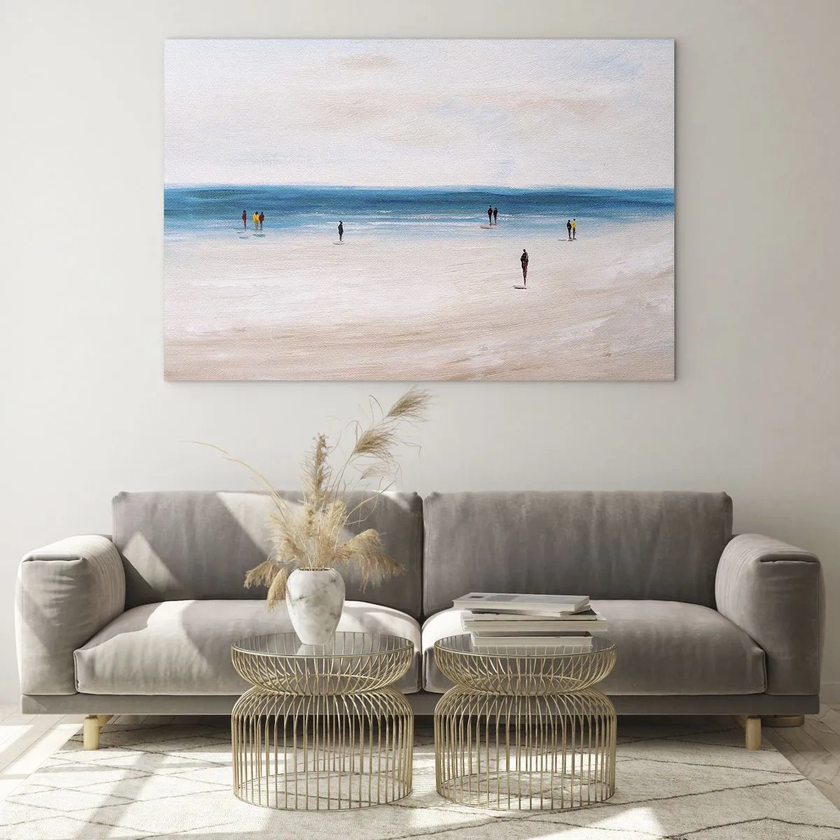 Obraz na skle - Klidná pláž se siluetami lidí jdoucích podél mořské linie - 70x50cm - Přirozená potřeba - Moderní nástěnná dekorace do obývacího pokoje a ložnice ARTTOR