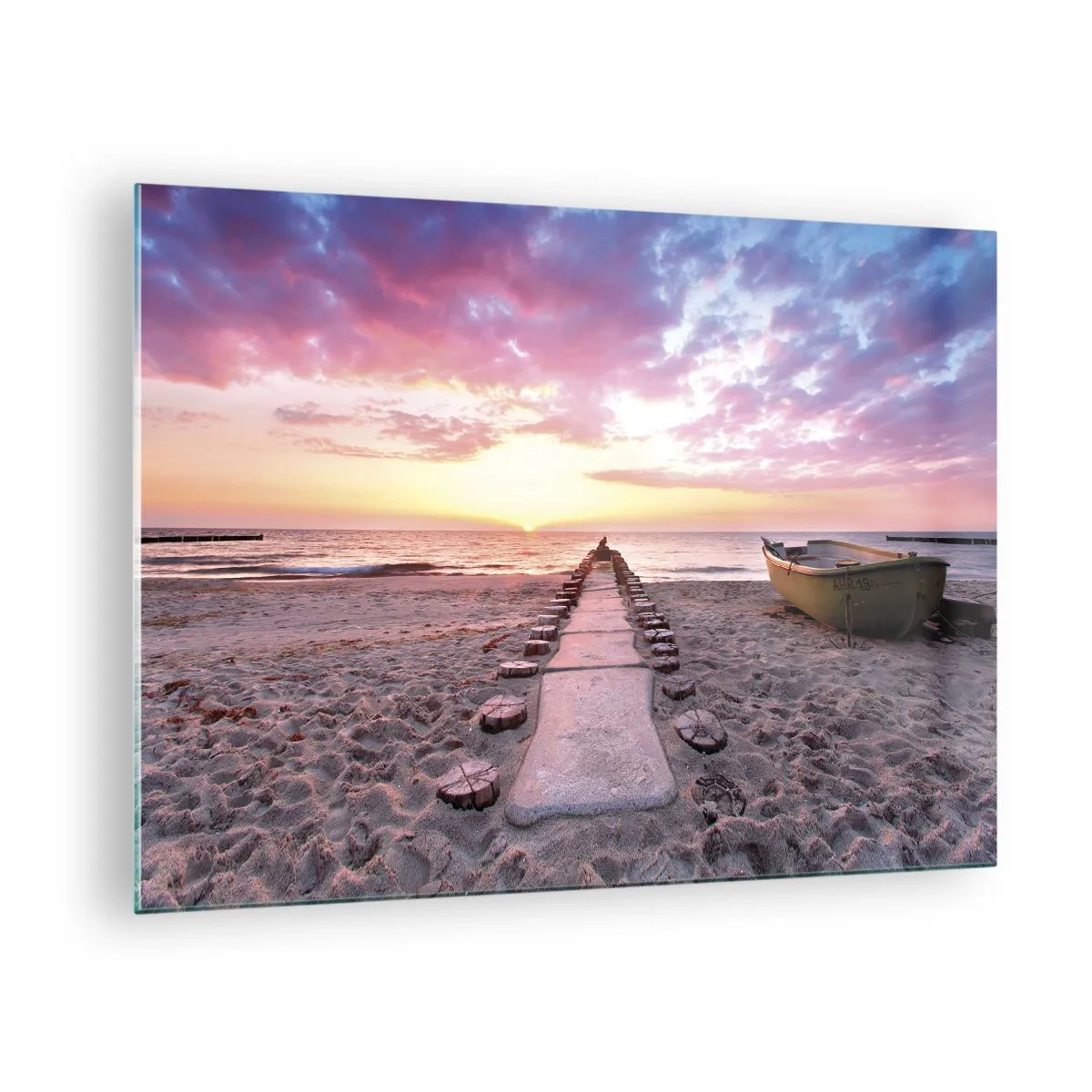 Obraz na skle - Pláž při západu slunce s lodí a molem - 70x50cm - Okamžik hlubokého prožitku - Moderní nástěnná dekorace do obývacího pokoje a ložnice ARTTOR