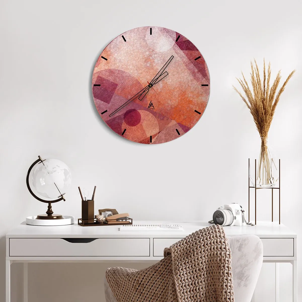 Nástěnné hodiny - Geometrické vzory v odstínech růžové a oranžové - 30x30cm - Geometrické proměny v růžové - Moderní nástěnná dekorace do obývacího pokoje, kuchyně a ložnice ARTTOR