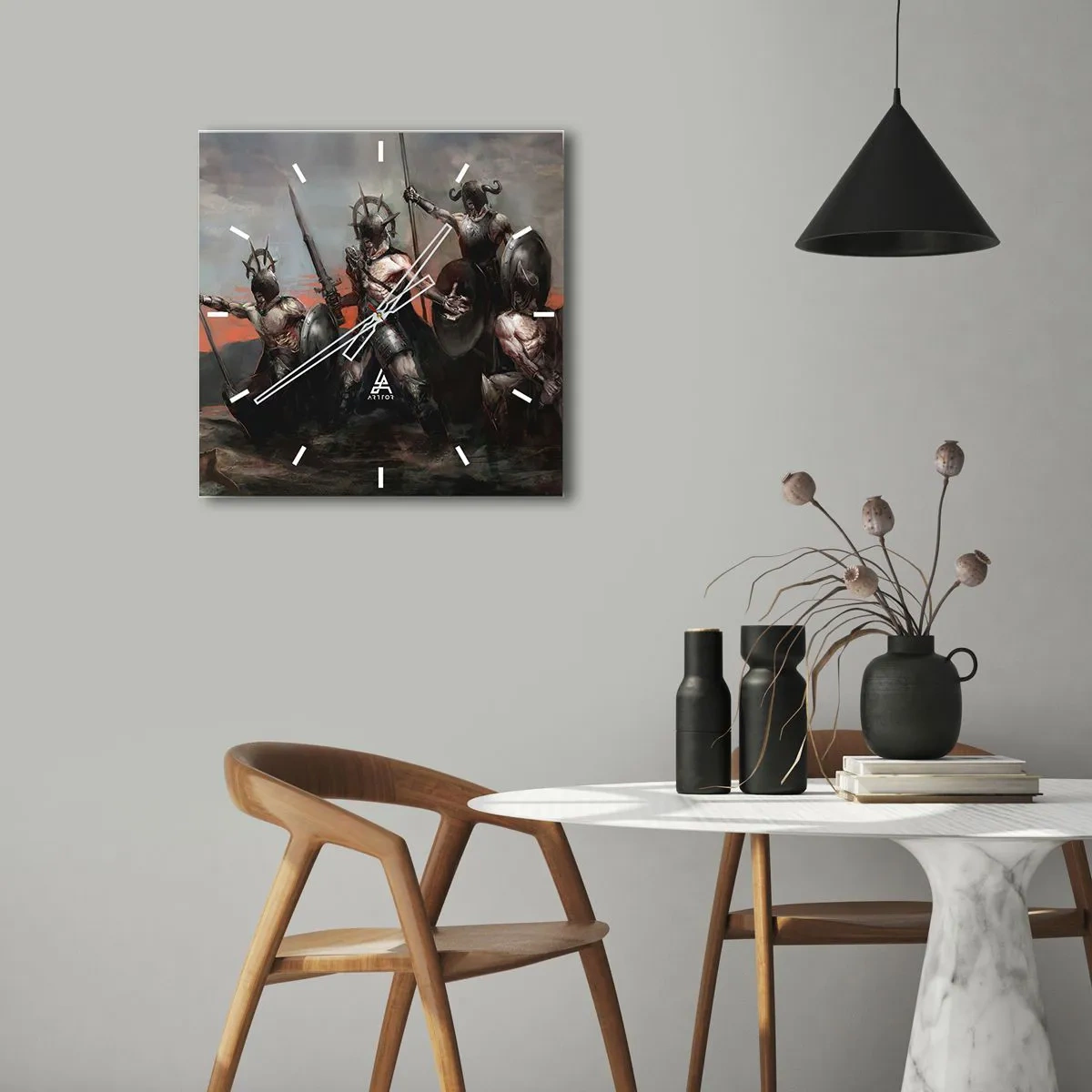 Nástěnné hodiny - Se štítem nebo na štítu - 30x30 cm