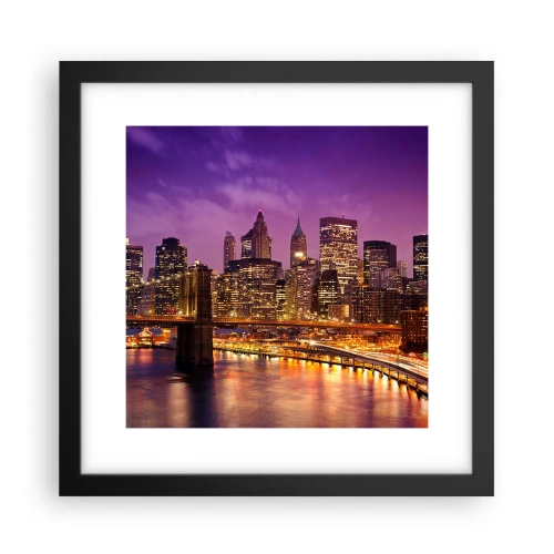 Plakát v černém rámu - Fialovo-zlatý Manhattan - 30x30 cm