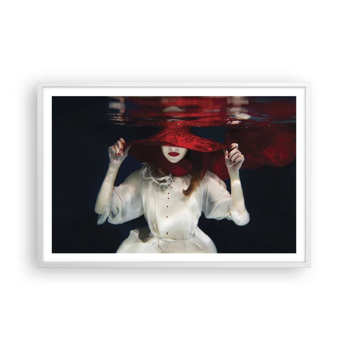 Plakát v bílém rámu - Divoženka - 91x61 cm