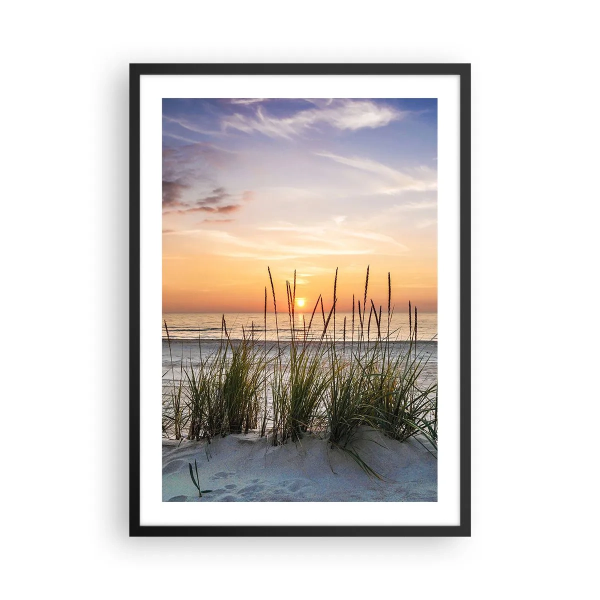 Plakát v černém rámu - Pláž s vegetací při východu slunce - 50x70cm - Podívej se, představ si a pociť - Moderní nástěnná dekorace do obývacího pokoje a ložnice ARTTOR