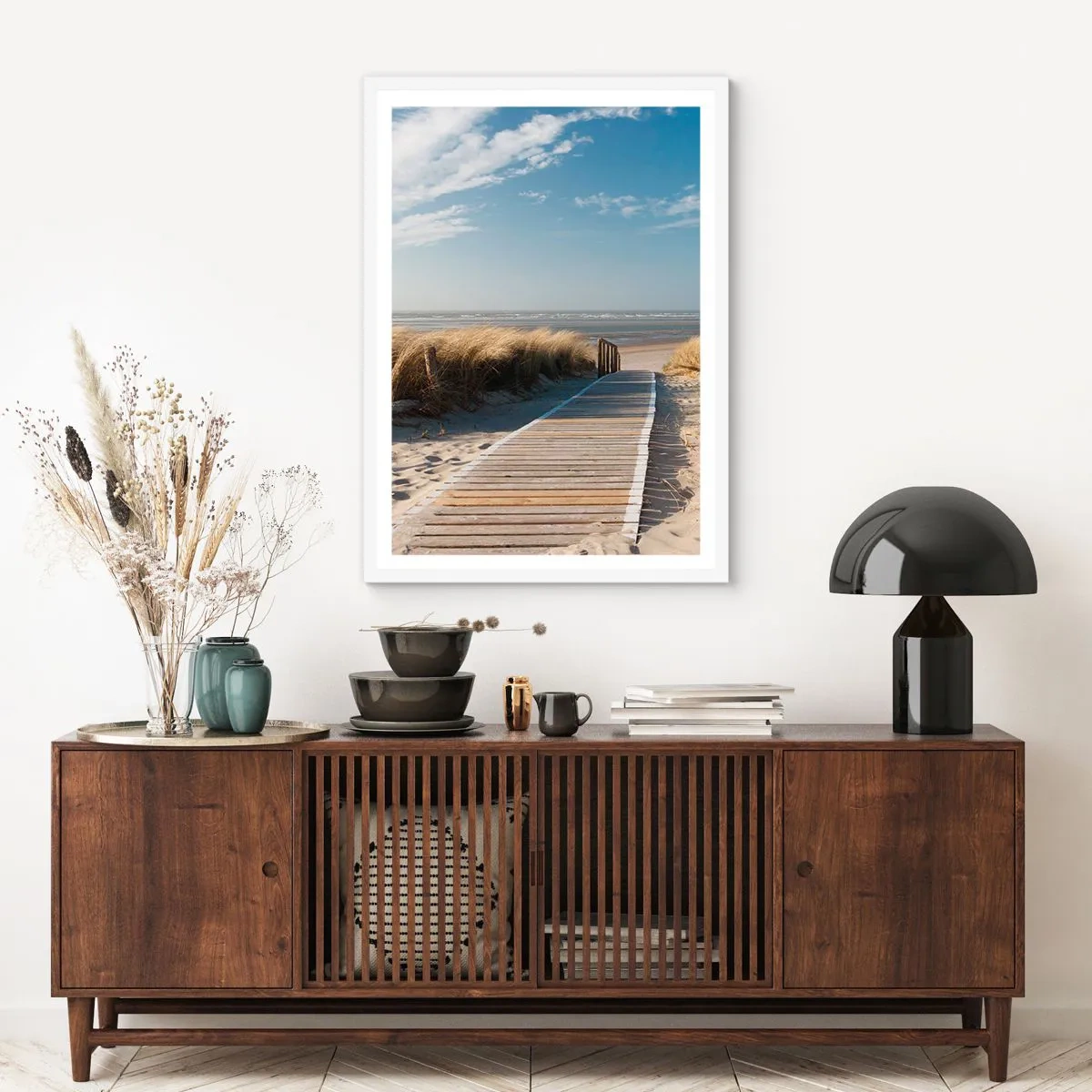 Plakát v bílém rámu - Za dunou, v šumění trávy - 70x100 cm