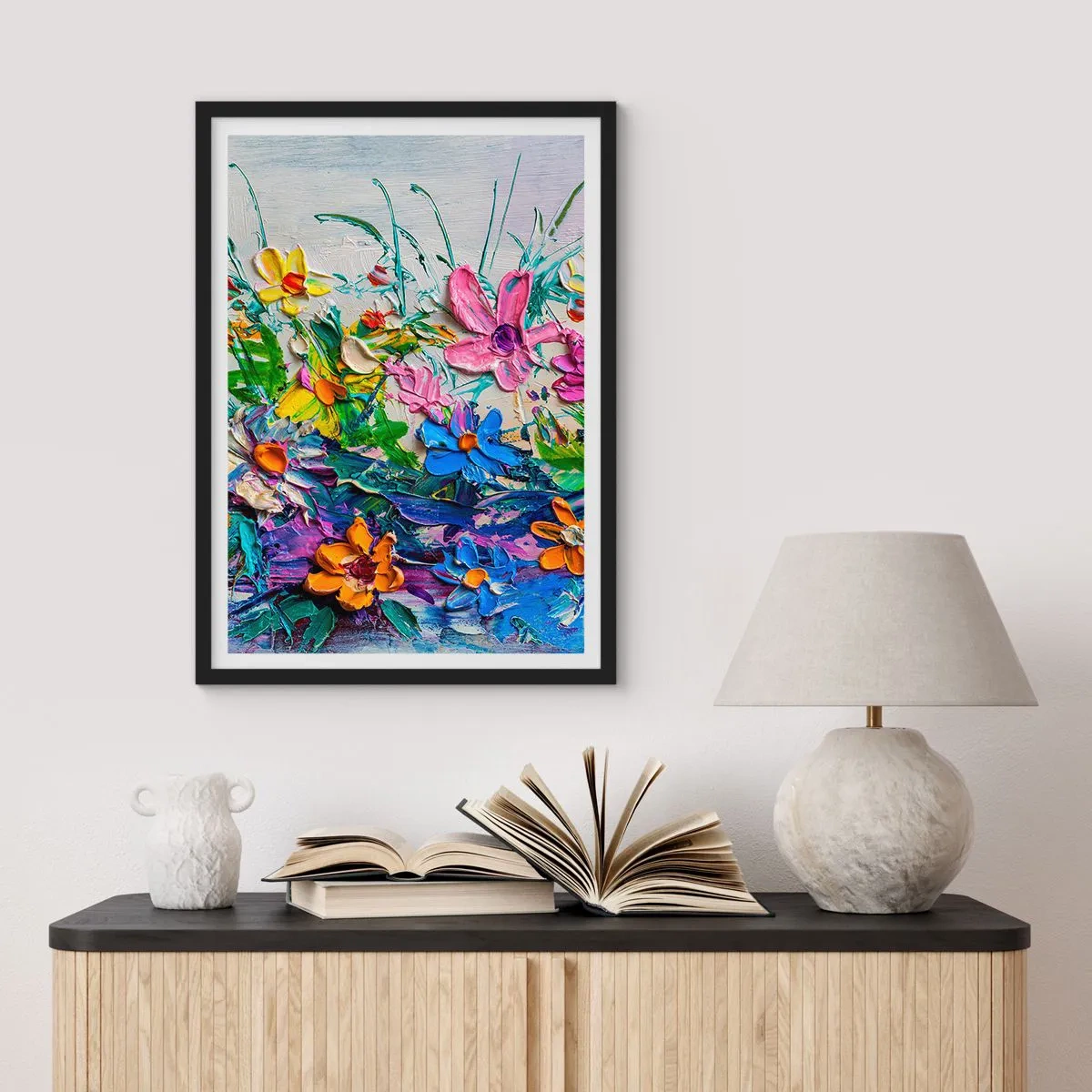 Plakát v černém rámu - Květinová kompozice malovaná hustou texturou a živými barvami - 50x70cm - Vůbec ne zátiší - Moderní nástěnná dekorace do obývacího pokoje a ložnice ARTTOR
