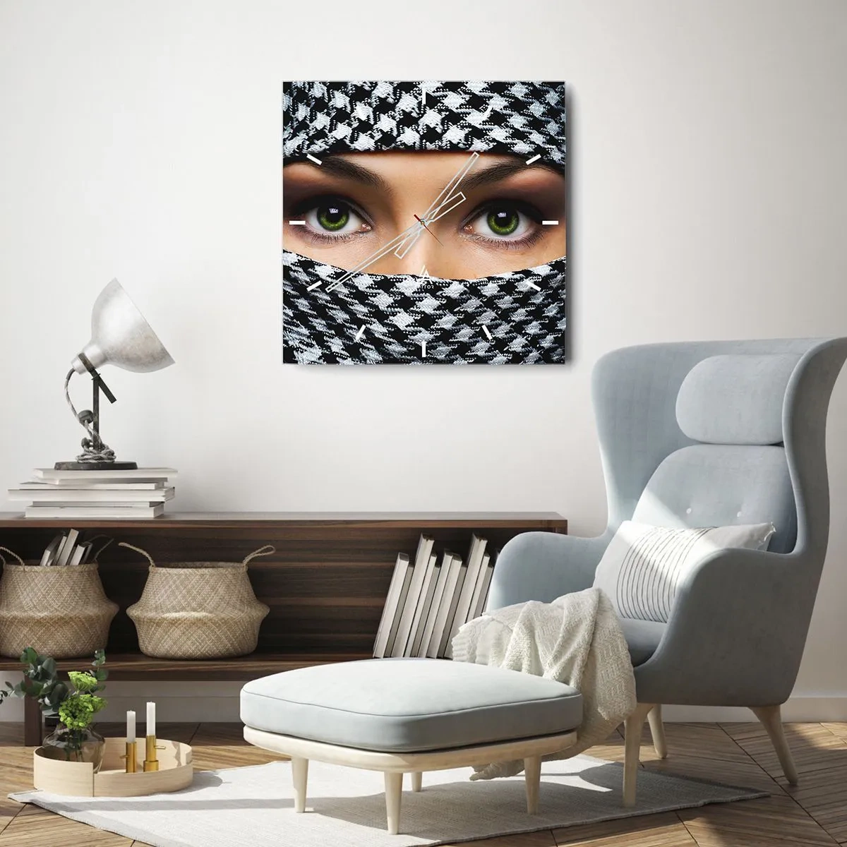 Nástěnné hodiny - Portrét zahalené zelenooké krásky - 40x40 cm