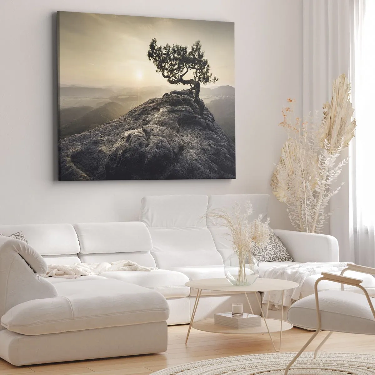 Obraz na plátně - Osamělý strom na skalnatém vrcholu ve slunečním světle - 70x50cm - Život vždy vítězí - Moderní nástěnná dekorace do obývacího pokoje a ložnice ARTTOR
