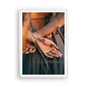 Plakát v bílém rámu - Propojená s přírodou - 70x100 cm