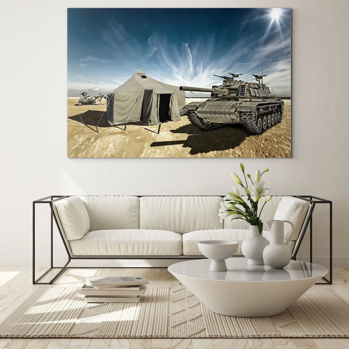 Obraz na skle - Tank a stan v pouštním pozadí pod modrou oblohou - 70x50cm - Militantní sen - Moderní nástěnná dekorace do obývacího pokoje a ložnice ARTTOR