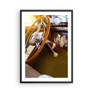 Plakát v černém rámu - Interiér klasického vozu s volantem - 50x70cm - Závan luxusu z minulosti - Moderní nástěnná dekorace do obývacího pokoje a ložnice ARTTOR