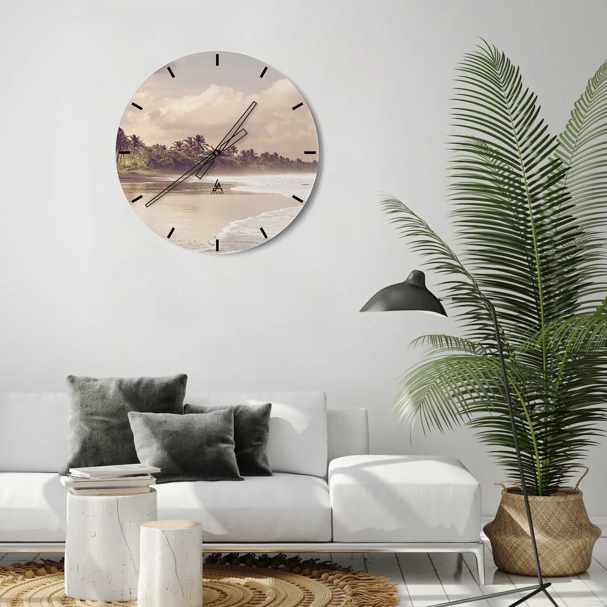 Nástěnné hodiny - Pláž s palmami a jemnými vlnami za soumraku - 30x30cm - Pohlazení vln - Moderní nástěnná dekorace do obývacího pokoje, kuchyně a ložnice ARTTOR