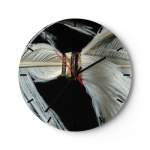 Nástěnné hodiny - Zlaté snubní prsteny umístěné na bílém peří na černém pozadí - 30x30cm - …a neopustím tě…. - Moderní nástěnná dekorace do obývacího pokoje, kuchyně a ložnice ARTTOR