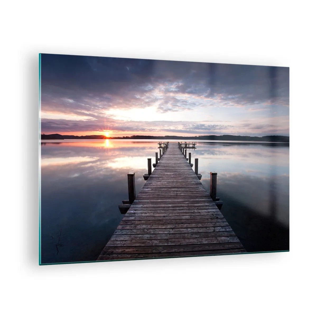 Obraz na skle - Dřevěné molo na jezeře při západu slunce - 70x50cm - Tichá hranice mezi dnem a nocí - Moderní nástěnná dekorace do obývacího pokoje a ložnice ARTTOR